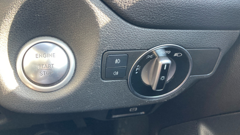 Mercedes-Benz GLA 180 Urban Edition 5dr Petrol Hatchback